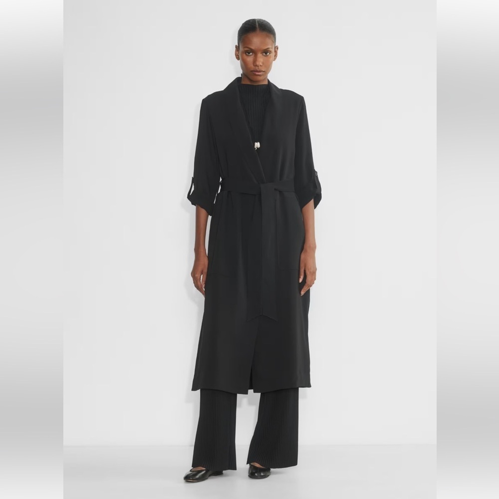 NEW Aritzia Babaton Kahlo Robe Size XS Black